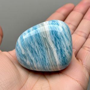 Pierre de culbutage en angélite polie naturelle en vrac taille de gros 20-30mm pierre de culbutage en cristal d'angélite de guérison - Product Image 1