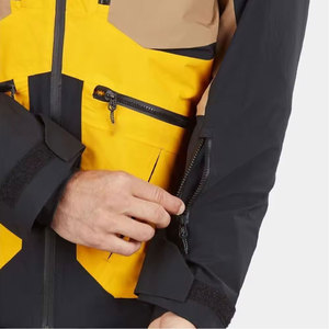 Veste Softshell pour homme, sur mesure, chaude pour l'hiver, avec col montant et logo frontal, haute qualité, écologique, à capuche, vente en ligne - Product Image 4