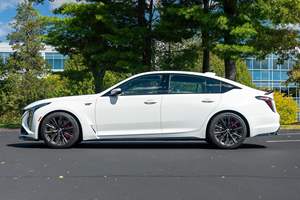 2025 CT5-V Blackwing, Transmisión Manual de 6 Velocidades, Motor V8 Supercargado de 668 hp, Paquetes de Fibra de Carbono 1 y Paquete de Estacionamiento - Product Image 4