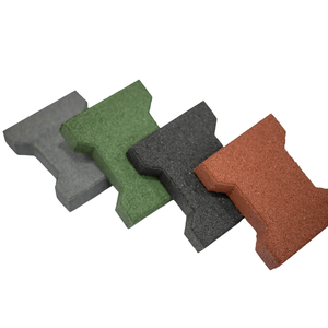 Pavés en caoutchouc pour chiens, fabrication et fourniture en Malaisie, vente chaude, emboîtables, épaisseur 15-50 mm, taille 200x160 mm, faciles à poser - Product Image 1