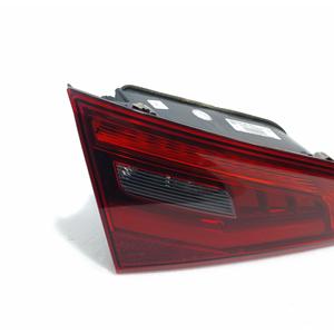 ไฟเบรกหลังซ้ายแบบรวมในตัวประตู สำหรับ AUDI A3 Sportback Series (8VA) รุ่น 8V4945093A (12>18) - Product Image 2