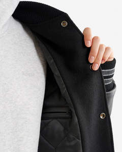 Chaqueta de Lana Cálida de Invierno para Mujer, de Alta Calidad, con Hombros Caídos, Estilo Universitario, Bordada, OEM, Streetwear - Product Image 6