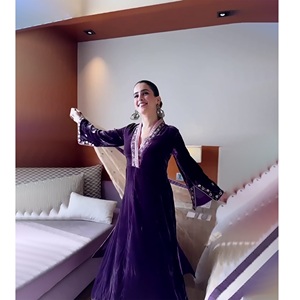 Indien ethnique traditionnel Salwar Kameez Kurti haut bas broderie lourde paillettes travail Midi Dupatta écologique pour mariage - Product Image 1