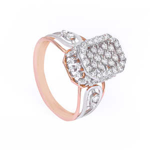 แหวนเพชรทรงลูกบาศก์สีโรสโกลด์18Kt หรูหราและหรูหรามีเพชร64เม็ด VVS1 - Product Image 3