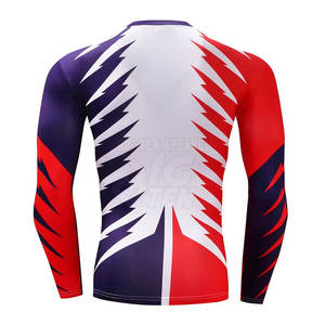 T-shirt de fitness extérieur hautement extensible conçu pour les hommes, manches longues, rashguard MMA pour un mouvement flexible et un confort optimal - Product Image 3