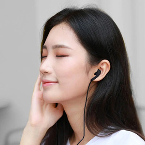 Écouteurs intra-auriculaires filaires pour téléphones portables avec microphone mains libres - Couleurs assorties - Product Image 4