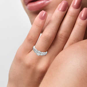 Bague en or 9 carats avec diamant solitaire de laboratoire, grappe géométrique pour femme, pierre précieuse taille ovale avec certificats IGI GRA pour fiançailles - Product Image 1
