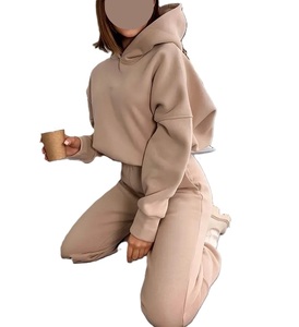 ชุดเซ็ตเสื้อสเวตเชิ้ตและกางเกงขายาวสีพื้นเรียบหรูสำหรับผู้หญิง สไตล์ลำลองถักนิตติ้ง ใส่สบายทรงหลวม มีกระเป๋า เหมาะสำหรับฤดูใบไม้ผลิ/ฤดูใบไม้ร่วง ผ้า 100% - Product Image 1