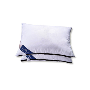 Oreiller cervical en coton compressible pour fournitures d'hôtel tissu rayé OEM ODM Vietnam livraison en gros directe d'usine en vrac - Product Image 4