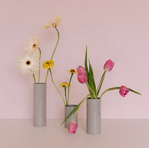 Florero cilíndrico de Metal con acabado blanco de Venta caliente para el hogar y la boda florero de Metal decorado hecho a mano en la India - Product Image 3