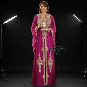 Vente en gros AWAIS HOUSE Robe de mariée musulmane traditionnelle légère faite à la main avec des paillettes et des perles, taille plus, kaftan abaya Dubaï long - Product Image 2