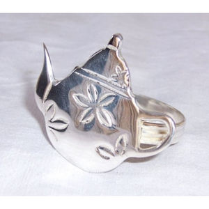 Vente en gros de ronds de serviettes en aluminium Porte-serviettes en métal Porte-mouchoirs Décoration intérieure Noël Vacances Mariages Meilleure vente Accessoire - Product Image 1