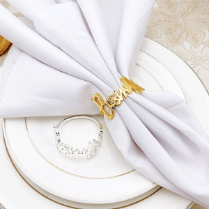 Les anneaux de serviette en métal « BISMILLAH » ajoutent une touche de luxe à toute table à manger, transformant les repas en expériences culinaires élégantes. - Product Image 3