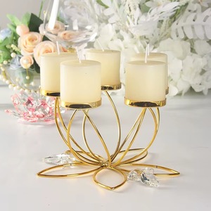 Candelabro de Alambre con Acabado Dorado Estilo Loto, Ideal para Decoración de Eventos, Exhibición Festiva y Regalos, Centro de Mesa para el Hogar - Product Image 4