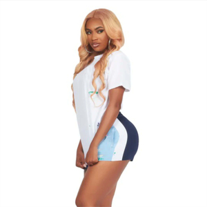 Ensemble de t-shirt et short de sport pour femmes confortable, tissu de haute qualité, design moderne, impression personnalisée, ensemble de fitness - Product Image 2