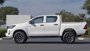 Auto Usata di Alta Prestazione TOYOTA HILUX DC 2.4D MT 4X4 P.WINDOW MY 2022 BIANCA Ben Tenuta Pronta per la Spedizione in Tutto il Mondo - Product Image 3