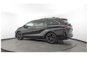 Minivan de Lujo 2022 XSE, Vehículo Familiar y de Viaje para 7 Pasajeros - Product Image 4