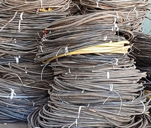 Chatarra de Cable de Cobre de Alta Calidad, 99.99% de Pureza 1 #   2 # |   Suministro de 1000 Toneladas |   Servicio de Doblado de Alta Conductividad para Uso Industrial - Product Image 4