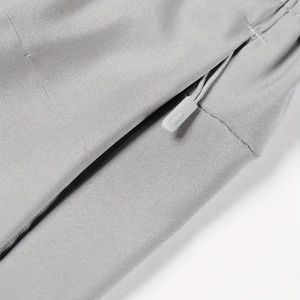 Short de sport pour homme, taille élastique, coupe sèche, léger, respirant, pour l'entraînement à la course, planche de fitness sportive solide - Product Image 3