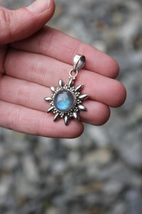 Pendentif Labradorite léger en argent sterling 925 fait à la main de 44 grammes Bijoux cadeaux vintage uniques en plaqué or - Product Image 4
