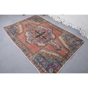 พรมวินเทจสไตล์ตุรกี ขนาด 4.5x6.6 ฟุต สีแดงน้ำเงินไล่เฉด - Product Image 4