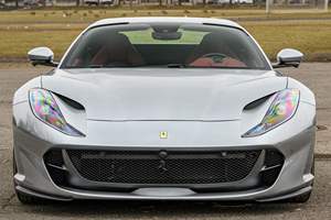 2021 812 GTS ~4,700 Millas, Motor V12 de 789 hp, Equipamiento de Alta Gama, Interior Bordeaux - Product Image 2