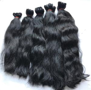Extensions de cheveux Remy indiens à ondulations lisses et soyeuses, à double épaisseur, cuticules alignées, résistantes à la chaleur, pour tête entière, couleur noire - Product Image 1