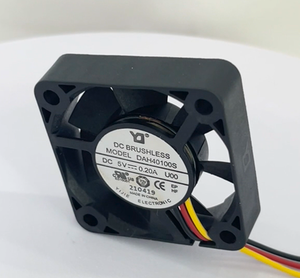 40x40x10mm軸流冷却ファン <span class=keywords><strong>12V</strong></span> 0.15A DCブラシレスPBTブレード カスタムOEM/ODM プロジェクターPCケース 電気自動車 4010ボールベアリング - Product Image 5