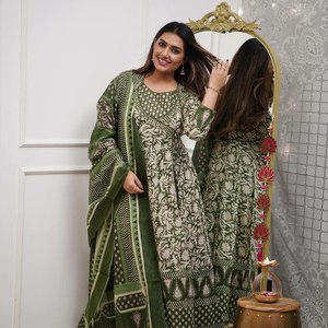Pida ahora los juegos decorativos más hermosos con estampado de flores de algodón naranja pesado Kurti Salwar Dupatta con tallas grandes para adultos - Product Image 4