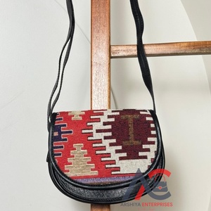 Bolso cruzado con patrón Tribal hecho a mano, tapiz étnico de cuero genuino de alta calidad, bolsos de hombro pequeños para mujer, uso diario - Product Image 1