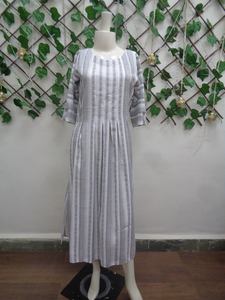 Tenue de mariage et de fête élégante en viscose imprimée de style pakistanais longue Kurti à forte demande disponible pour l'approvisionnement en gros - Product Image 3