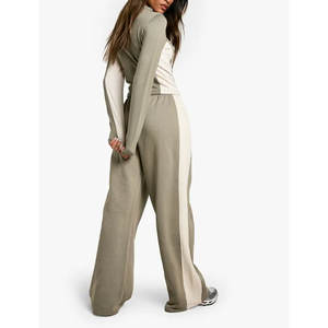 OEM Survêtements de haute qualité en molleton de coton pour femmes avec design personnalisé et col montant, vêtements d'hiver à motif solide, vente en gros - Product Image 5