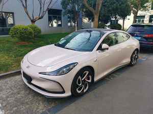 2025 Coche Eléctrico de Lujo Sedán Fabricado en China, Vehículo de Nueva Energía para Adultos - Product Image 2