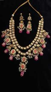 ชุดสร้อยคอยาวแบบ Kundan สำหรับเจ้าสาวอินเดีย ชุดเชอร์วานีเจ้าบ่าว สร้อยคอแบบโชคเกอร์ มงกุฎ สร้อยคอแบบโดดเด่น ทำจากทองเหลือง ชุบทอง 14k - Product Image 3