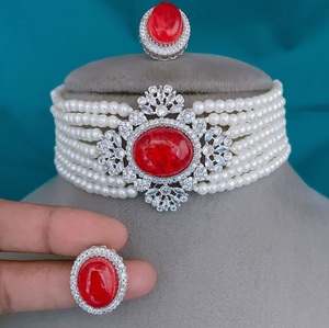 Ensemble collier et boucles d'oreilles Glamorous Precision Finish Premium Vibe Silver Polish CZ Pearls Look Choker pour femmes, collection pour fêtes et mariages - Product Image 2