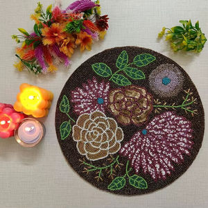 ผ้าปูโต๊ะลูกปัด - Product Image 1