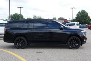 Très propre, Chevrolet Suburban RST 4WD 2021, SUV, transmission automatique 6.1-8L, 400 ch, à vendre - Product Image 2