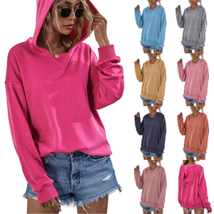 Ensemble deux pièces personnalisé pour femmes avec logo, short au-dessus du genou, sweat-shirts décontractés unis, 100% coton - Product Image 1