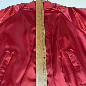 Veste universitaire en satin de haute qualité Hip Hop personnalisé Streetwear unisexe boutonné veste en satin doux - Product Image 3