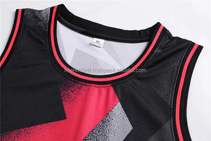 Uniformes de Baloncesto para Hombre, Tallas Grandes, Transpirables, con Diseño Superior, Sublimados, Personalizados para Equipos, 100% Poliéster - Product Image 2