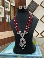 Parure de bijoux de luxe de créateur, collier et boucles d'oreilles en laiton plaqué argent ornés de zircons américains royaux, tendance pour les soirées