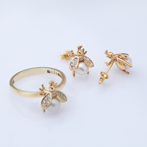 Anillo artesanal con diseño de abeja, con perlas y circonitas, en plata de ley 925, joyería fina para mujer, para venta al por mayor en Turquía. - Product Image 3