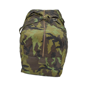 Sac de sport durable avec plusieurs poches et bandoulière, idéal pour les grossistes et les marques - Product Image 2