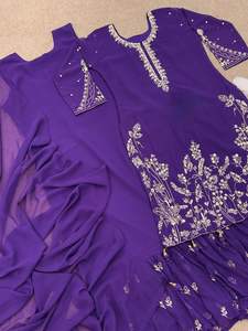 Indien pakistanais Punjabi Sharara costumes fête porter Faux Georgette avec broderie lourde séquence travail Kurtis Sharara avec Dupatta - Product Image 4