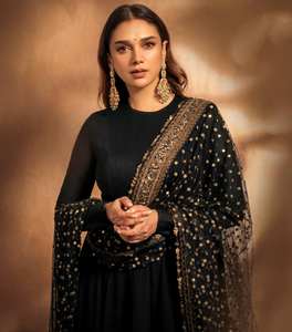 Les ensembles de teintes noires riches coordonnant Dupatta noir solide Anarkali Kurta conçu pièce de déclaration 3 pièces Salwar Kameez pakistanais - Product Image 4