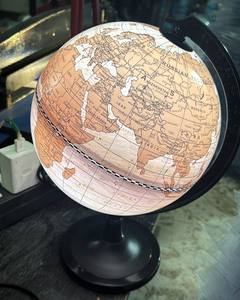 Lámpara LED Iluminada con Cambio de Color, Ligera, de Diseño Tradicional, Decorativa para Escritorio, Oficina y Hogar - Product Image 1