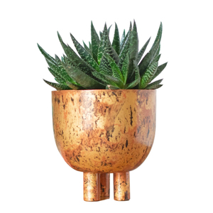 Maceta de mesa de metal de tendencia en color dorado Crea un centro de mesa decorativo o un lujoso florero de acento de mesa - Product Image 6