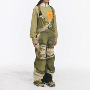 Baberos de esquí para mujer Pantalones de snowboard impermeables con aislamiento personalizado con servicio OEM ODM y ropa de esquí de invierno de etiqueta privada - Product Image 6