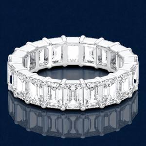 Bague de mariage éternelle en platine pour femme, sertie de moissanite taille émeraude E-F/VVS-VS de 4,80 carats - Product Image 2