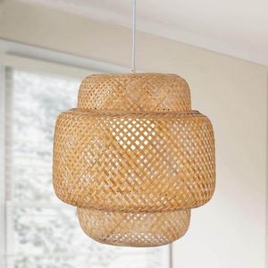 Abat-jour pendentif minimaliste en rotin de bambou conçu pour les propriétaires élégants à la recherche d'options de décoration élégantes et écologiques - Product Image 3